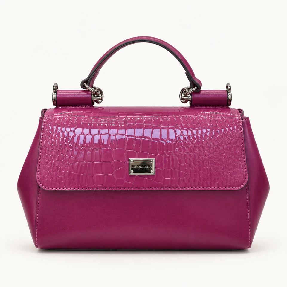 SU QUEENA 3232 plum top-handle bag with embossed flap and silver plaque.