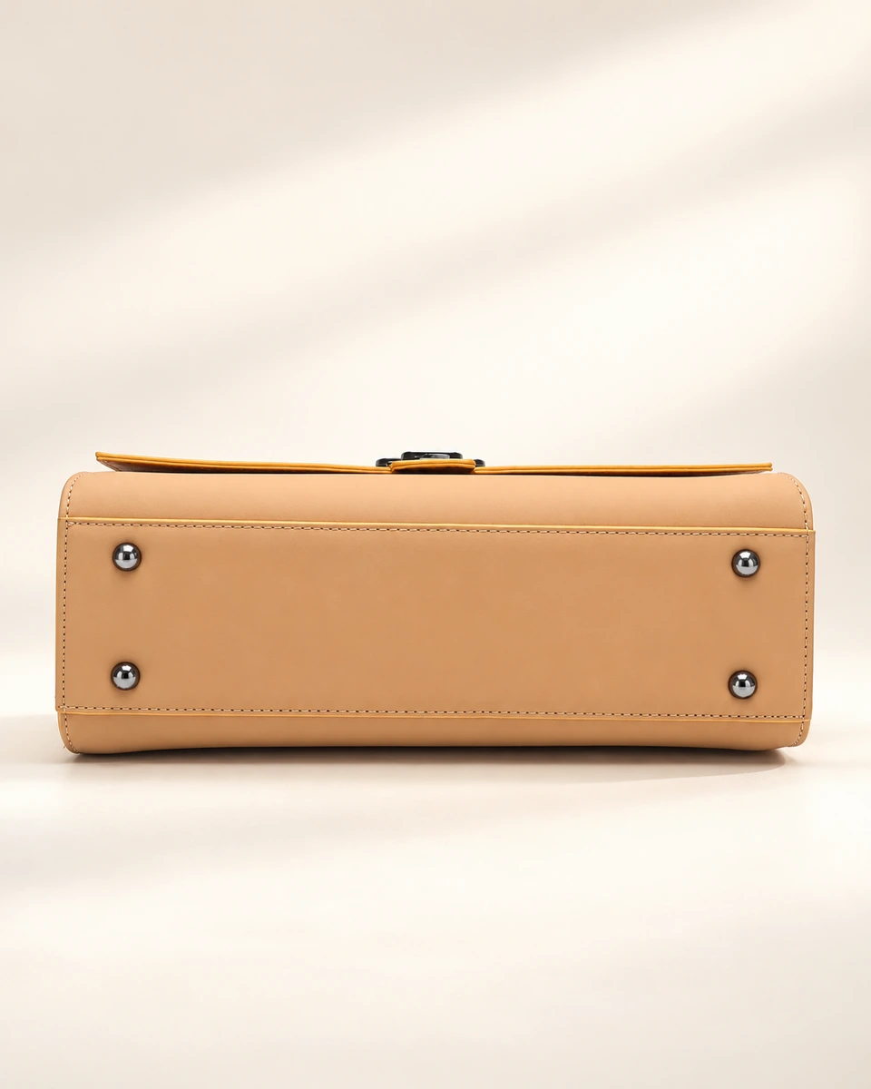 SU QUEENA 3253 camel bag base with four metal feet